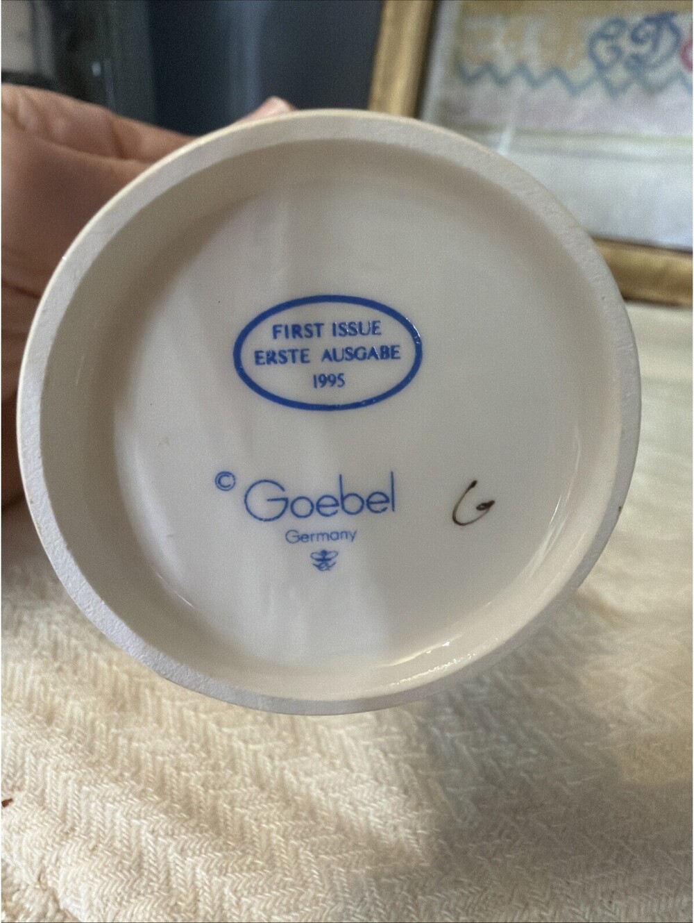VTG Goebel Hummel Figurine Come Back Soon #054 First Issue 1995 W/ Box 4.5” - Picture 7 of 10